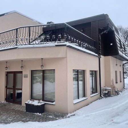 Park Apartments Валмиера Экстерьер фото